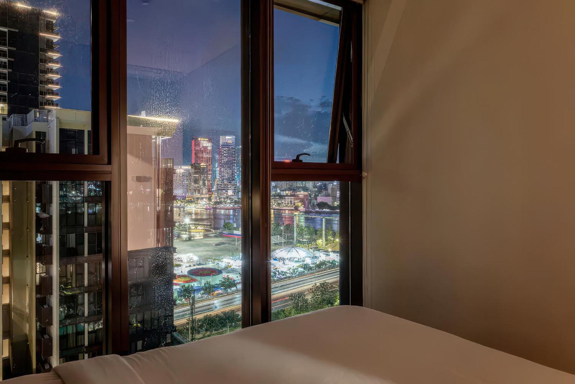 The Metropole - Horizon View Riverside D2 *