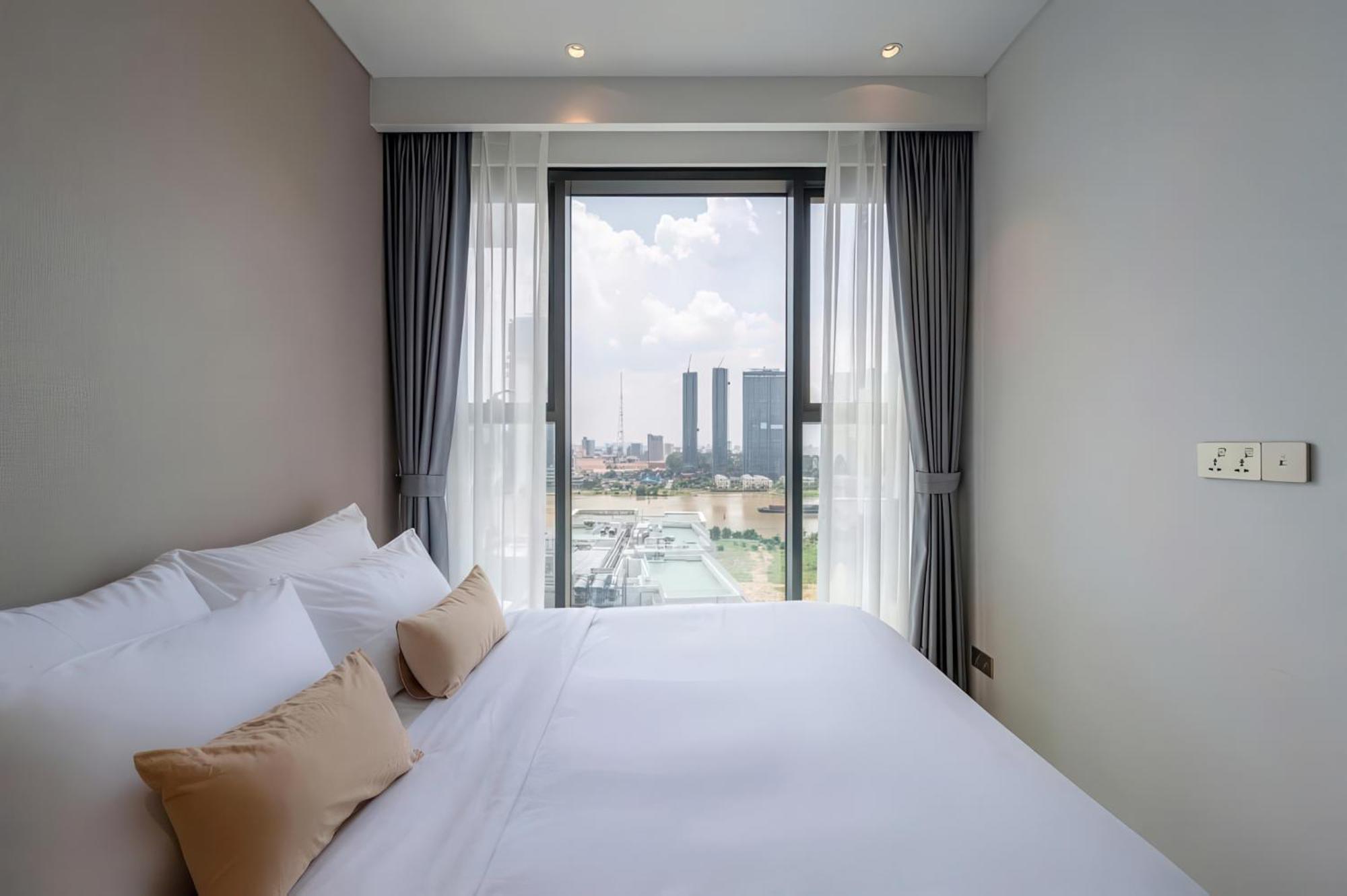 The Metropole - Horizon View Riverside D2 *