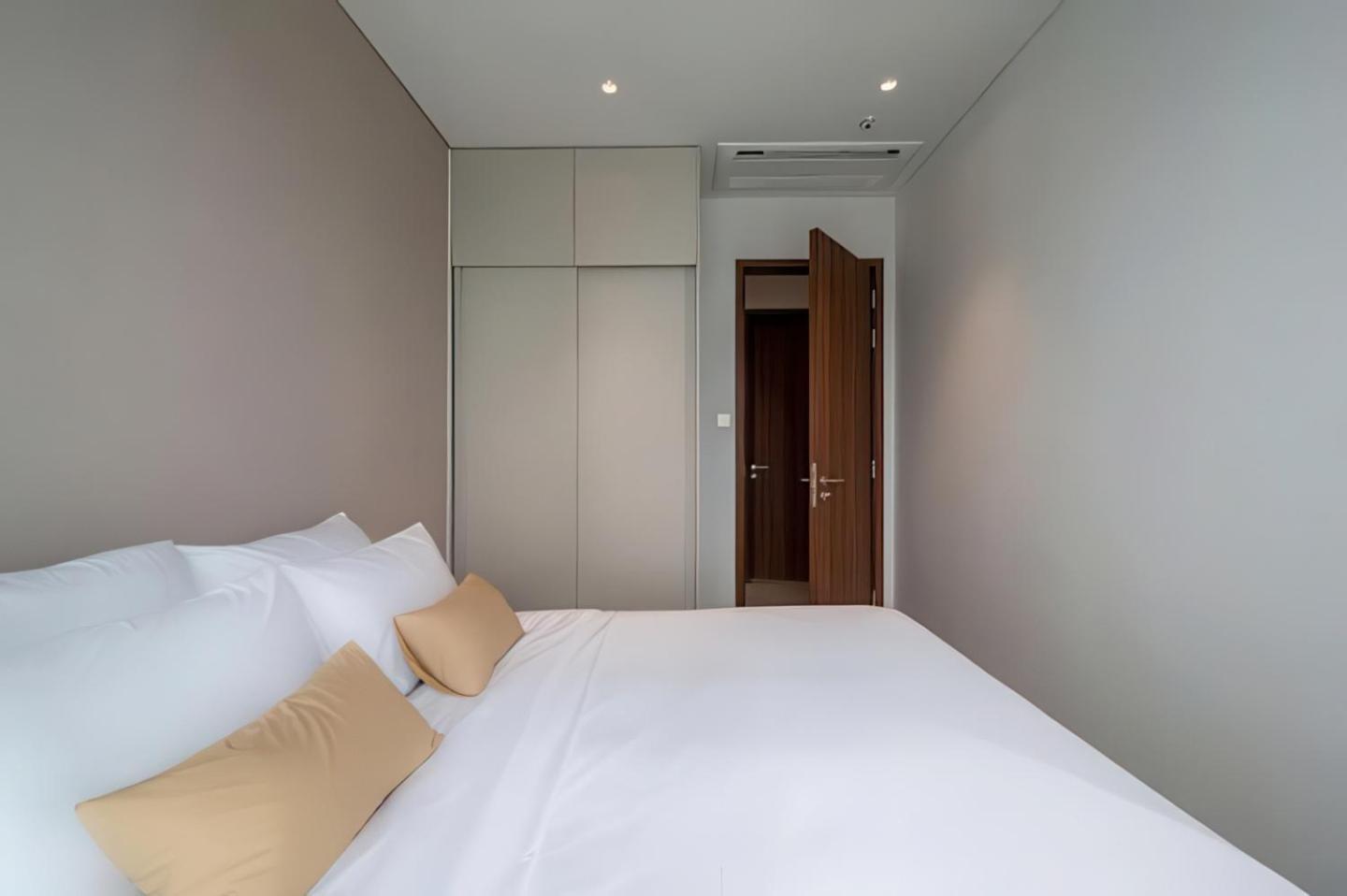 The Metropole - Horizon View Riverside D2 *